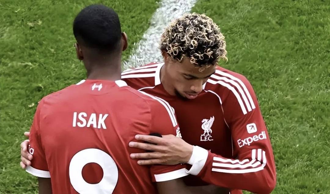 利物浦翻盘中国,苏亚雷斯送出助攻 利物浦翻盘中国,苏亚雷斯送出助攻