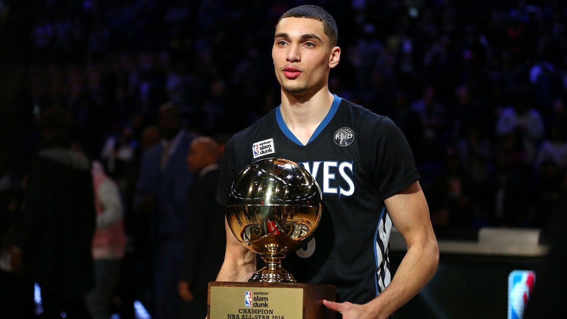 凯尔特人最后时刻击败雄鹿,浓眉成为关键先生