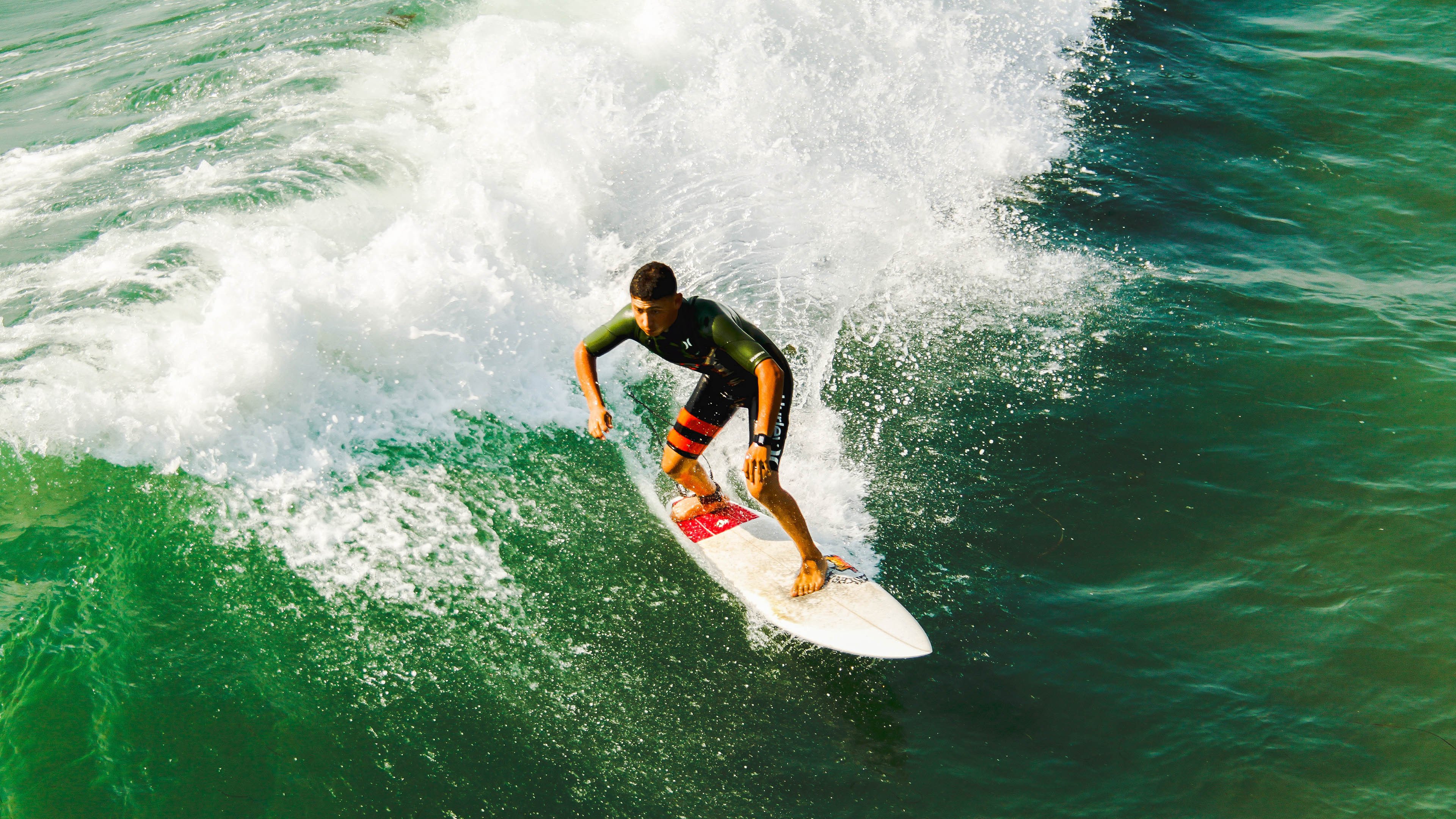 西甲德比硝烟未散,哥斯达黎加足球德比再掀风云,力克牙买加的战术启示